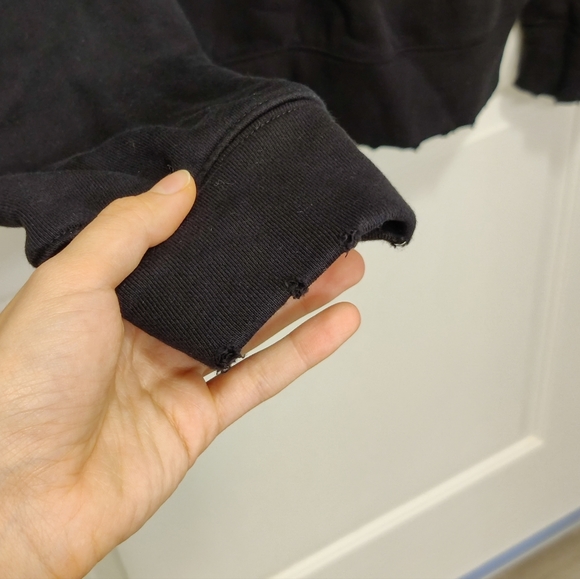 Mo&Co graphic black crew neck sweatshirt "The future is girls" - Picture 9 of 10